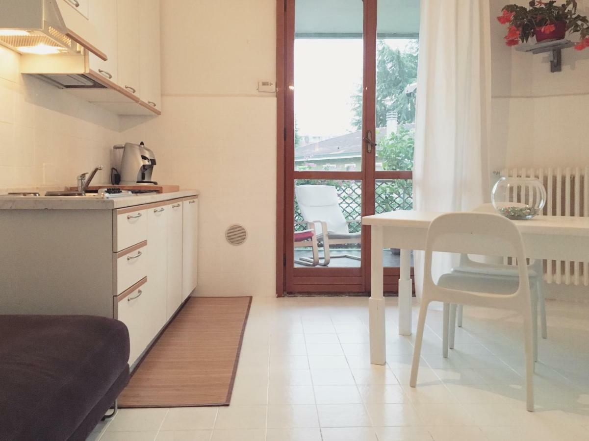Sunny Family Apartment In Villa - Humanitas Forum Ieo Pieve Emanuele Exterior foto